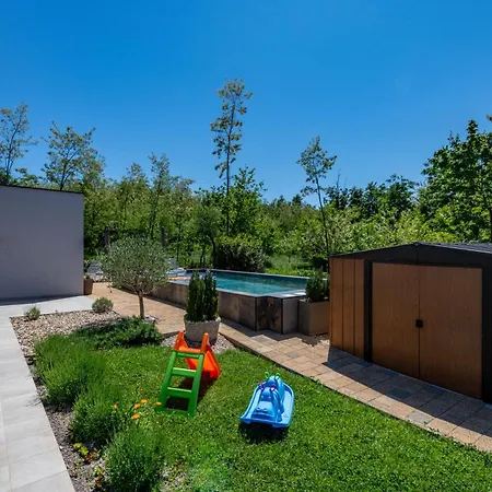 Semesterbostad Shanti, A Luxurious And Modern Surrounded By Nature