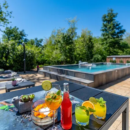 Shanti, A Luxurious And Modern Surrounded By Nature