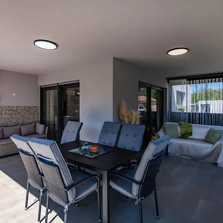 Shanti, A Luxurious And Modern Surrounded By Nature Semesterbostad